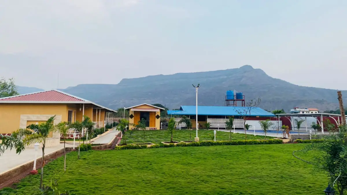Yelloo Cottages 