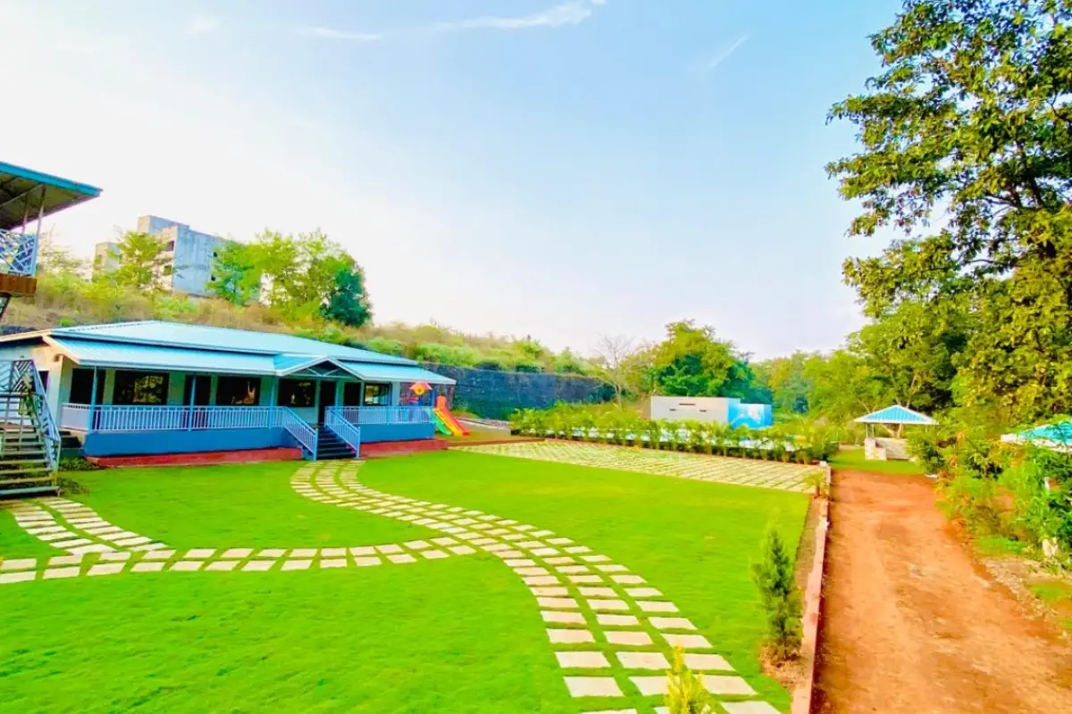 Green Forest Staycations