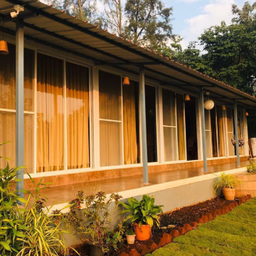 Hilltree Retreat