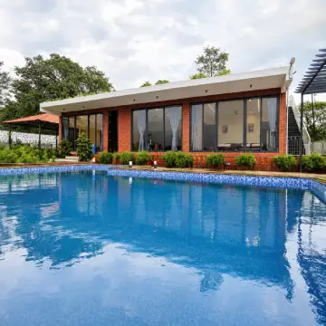The Glass Farmhouse