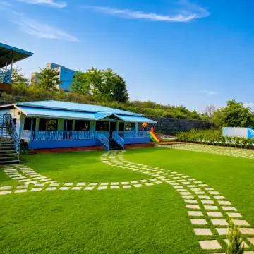 Green Forest Staycations